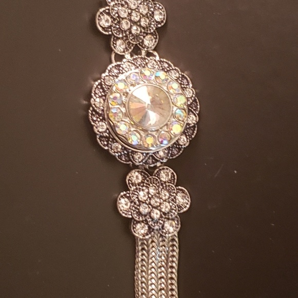 Snap button bracelet with the charm snaps included - Picture 3 of 6